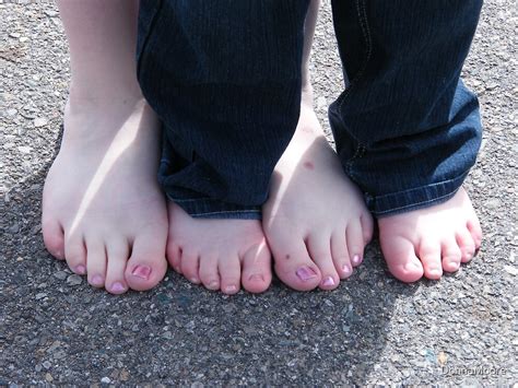 sister feet